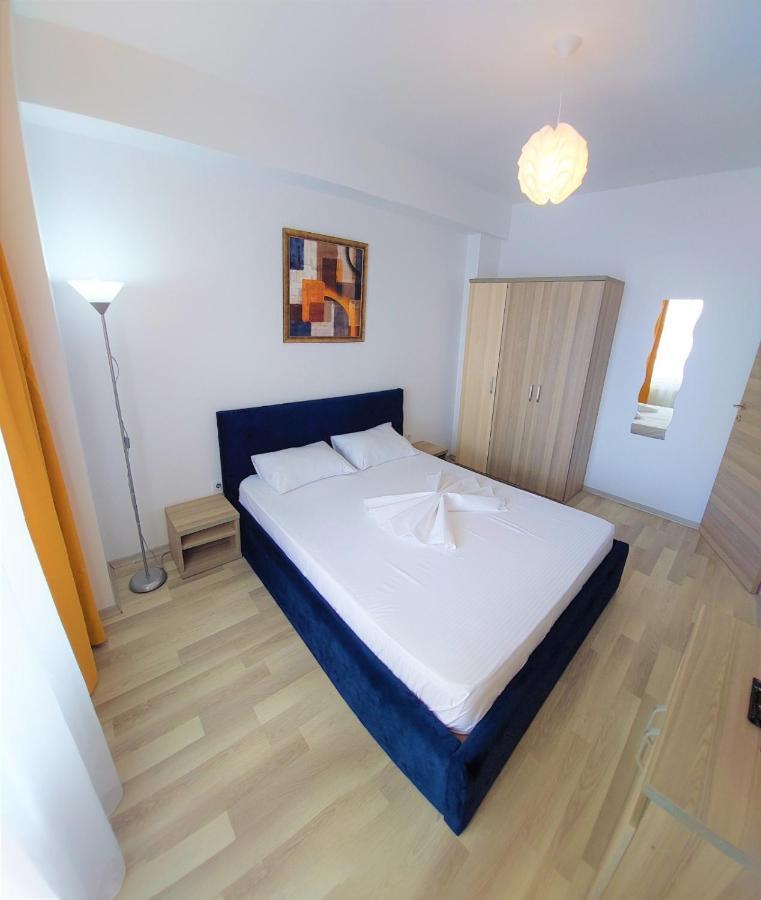North Club Apartments Mamaia Exterior photo