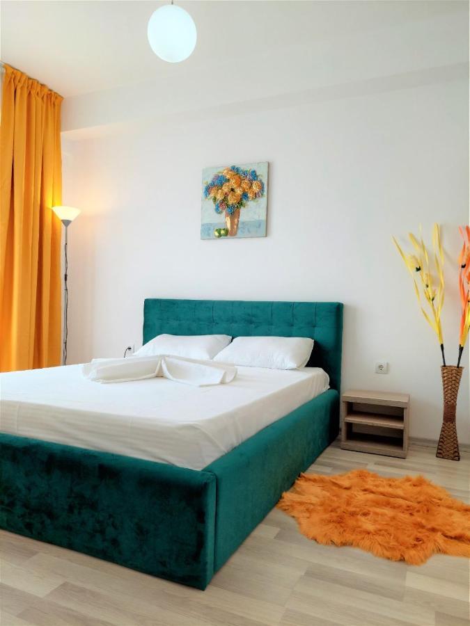 North Club Apartments Mamaia Exterior photo